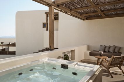 Upbeat Retreat Whirlpool