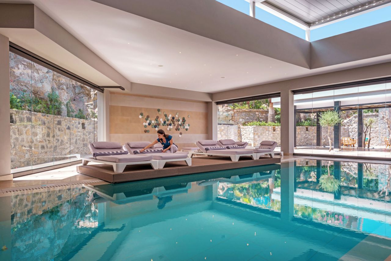 Piscine intérieure