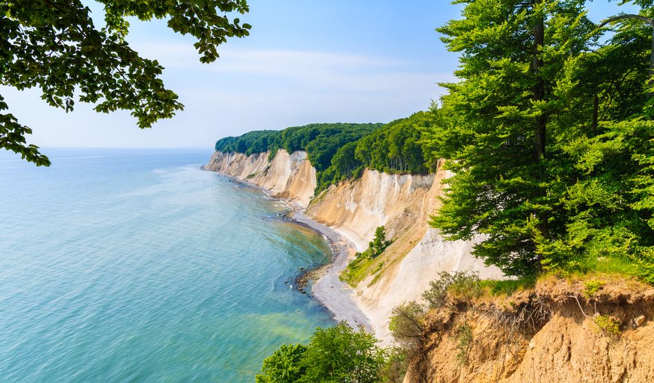 Blick auf die berühmten Kreidefelsen auf Rügen