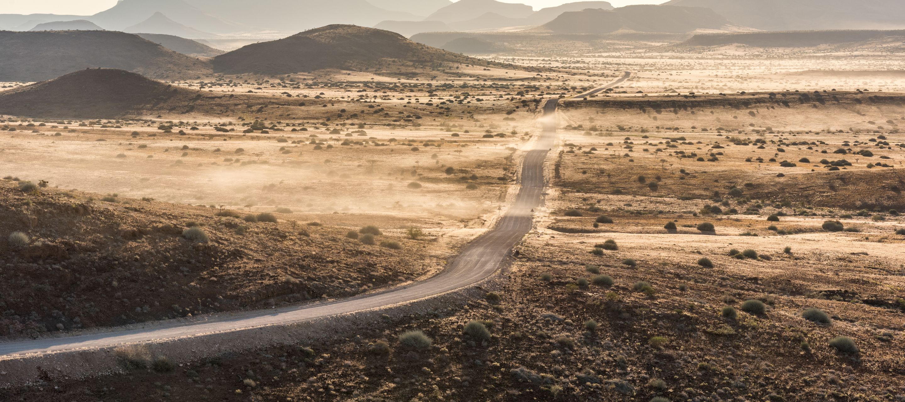 Le plaisir de la route, seul au monde face à l'immensité de l'horizon