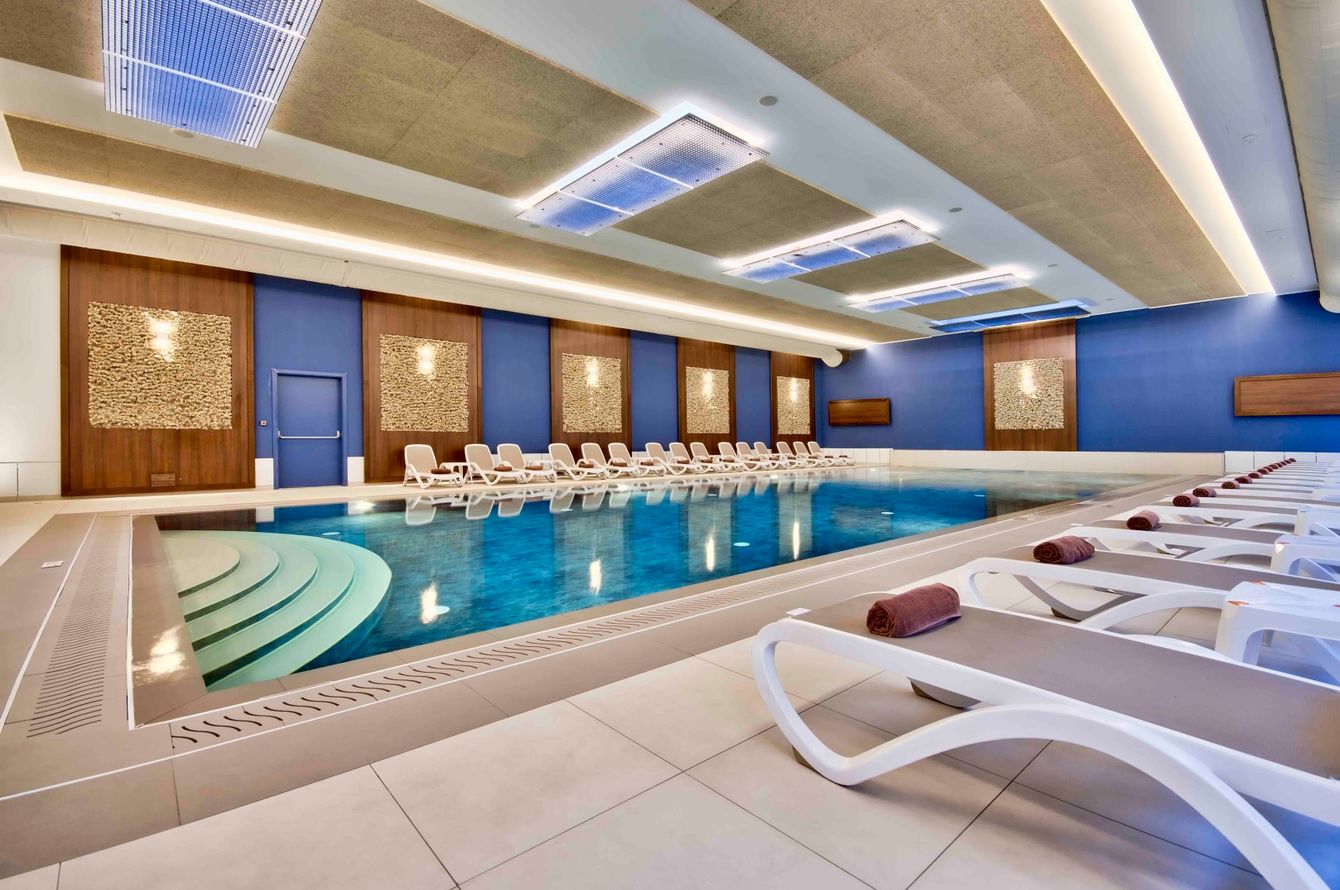 Piscine intérieure