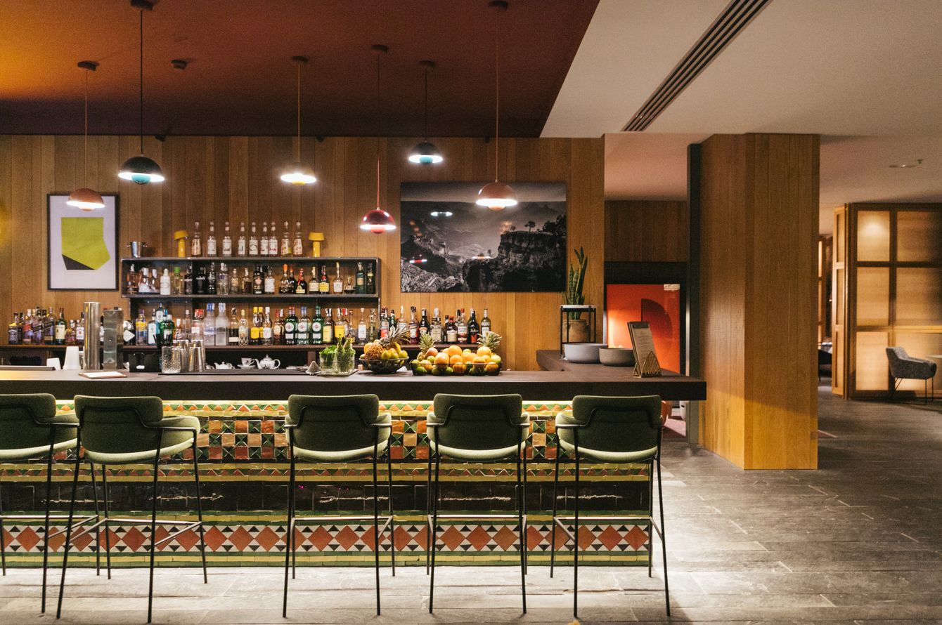 Bar