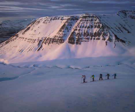 Auf Skitour auf der Trollhalbinsel im Norden Islands
