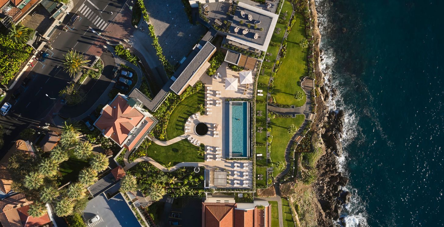 Les Suites at The Cliff Bay