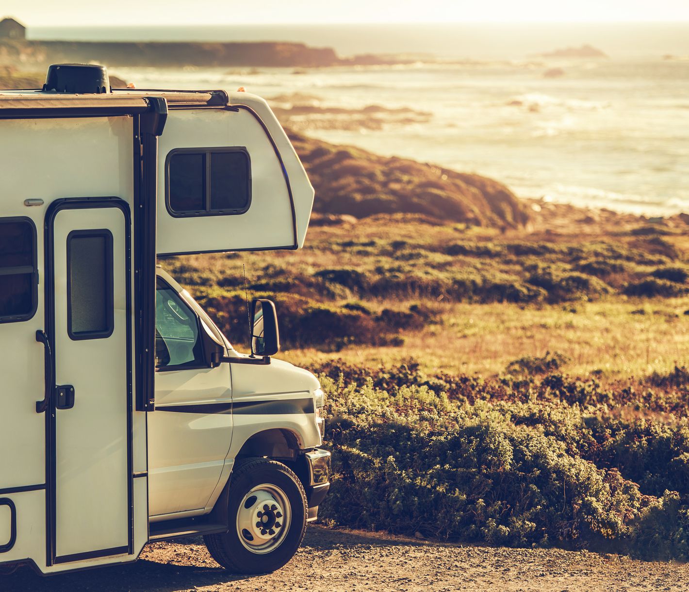 Eine Reise mit dem Motorhome entlang der kalifornischen Küste ist ein unvergessliches Abenteuer.