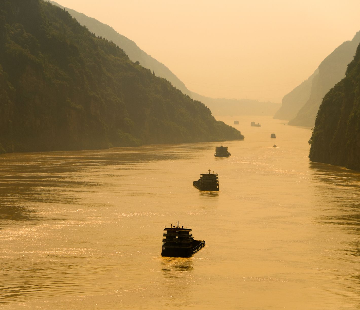 Die Schluchten des Jangtse zwischen Yichang und Chongqing bieten eine einmalige Szenerie.