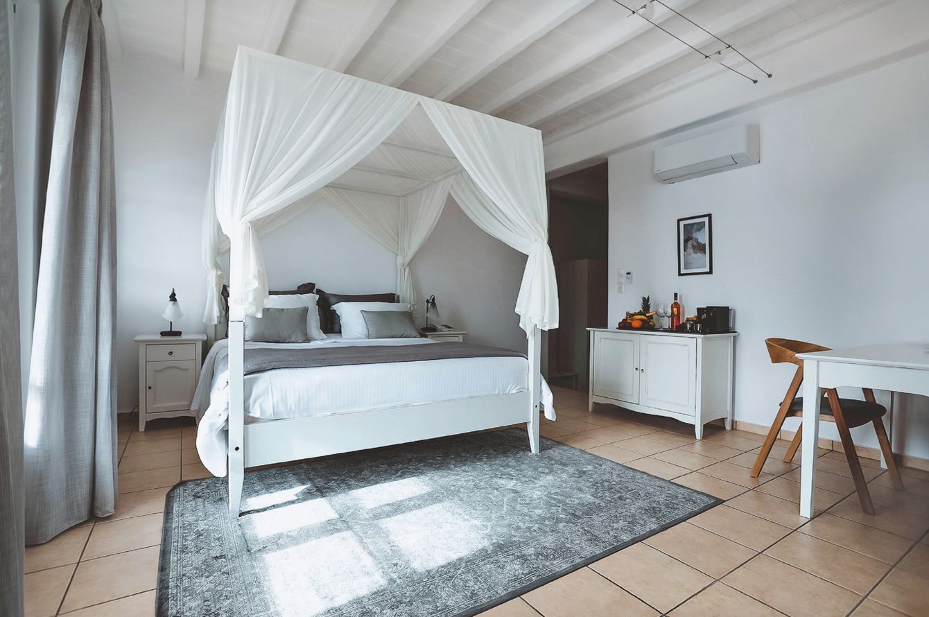 Honeymoon Suite