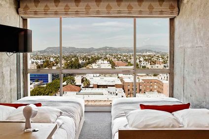 Hollywood Hills Double Double