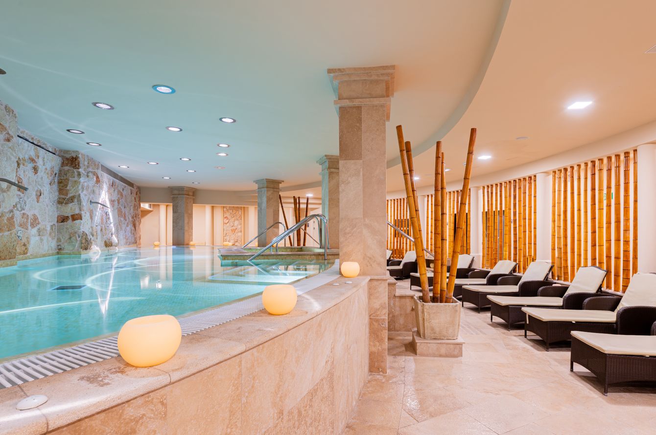 Piscine intérieure