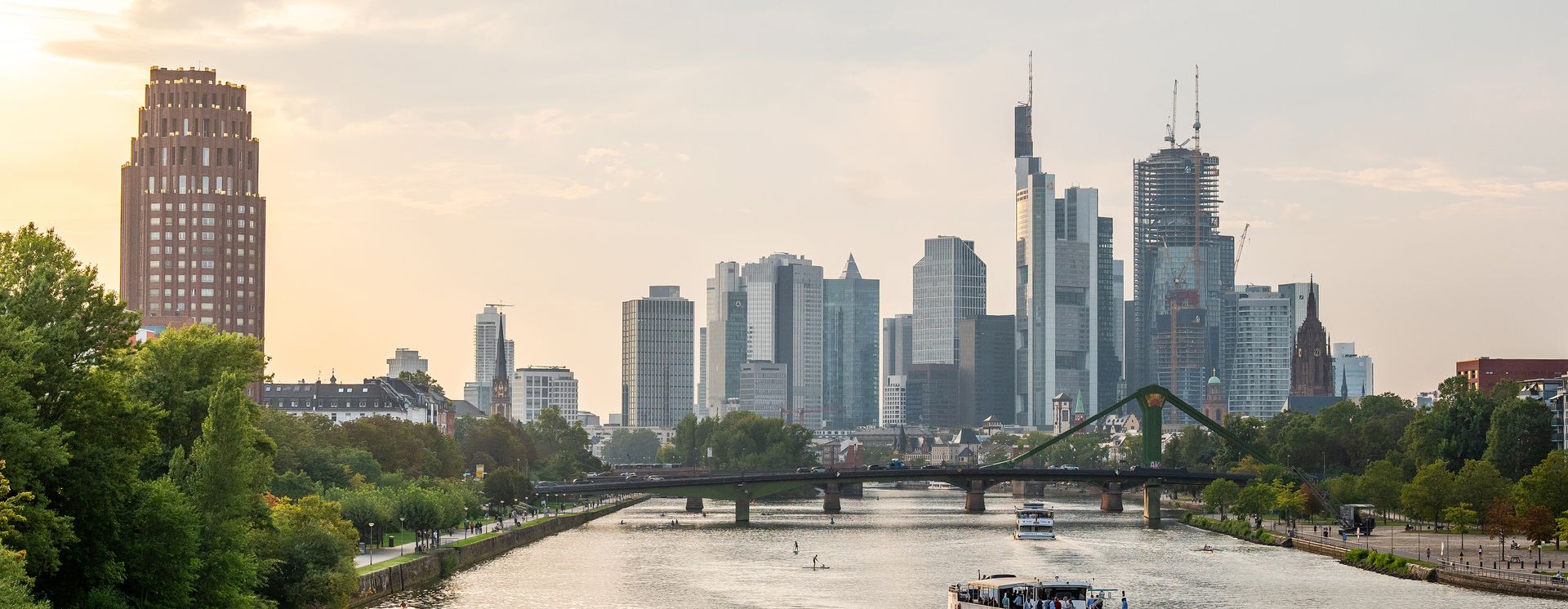 Deutschherrnbrücke ©visitfrankfurt plazy Isabela Pacini