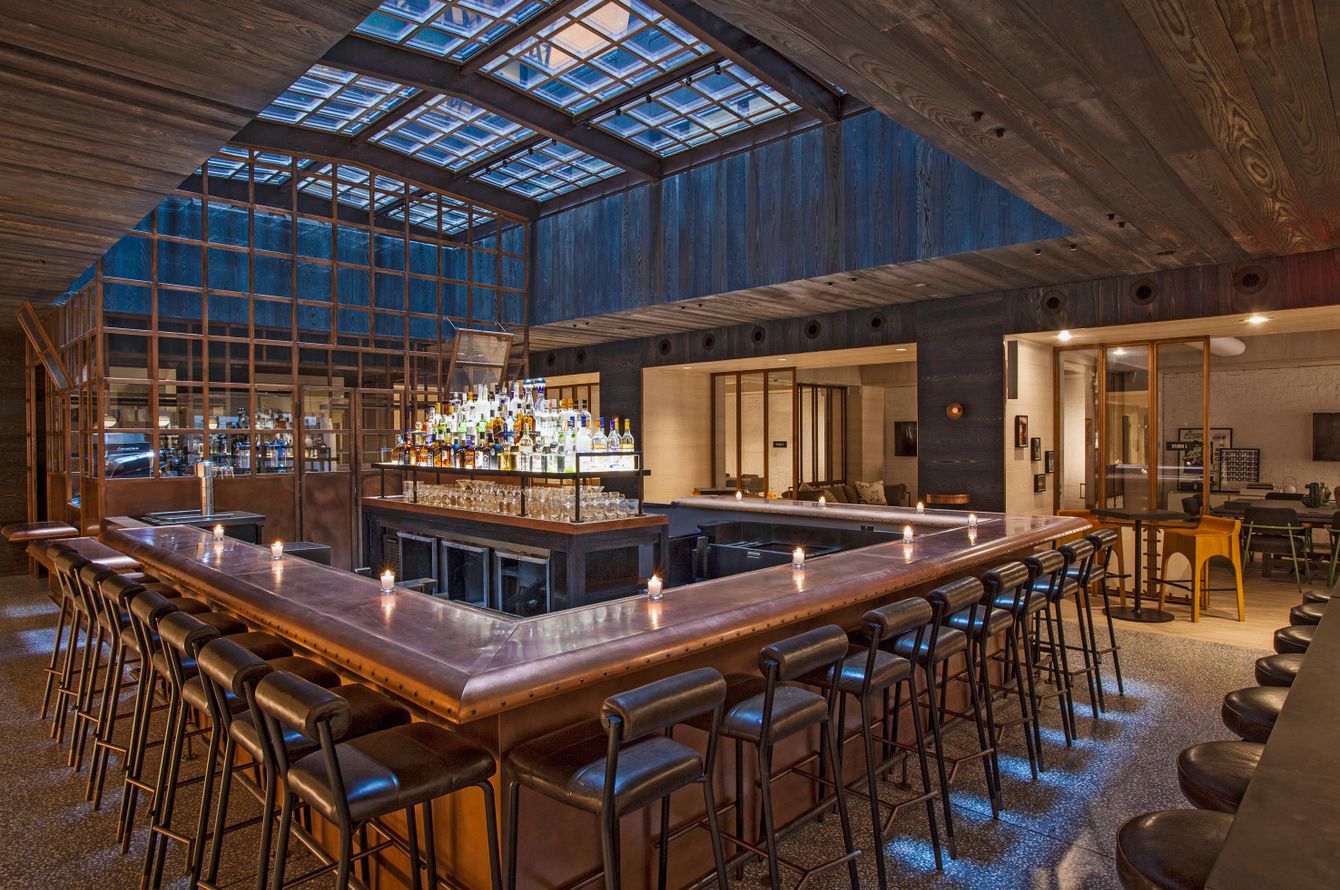 Bar