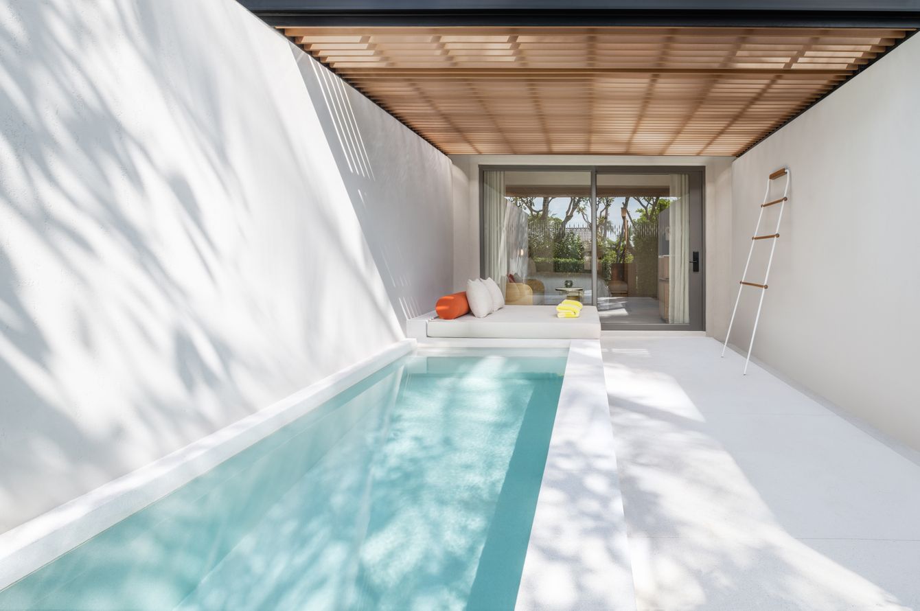 Suite Pool Reserve