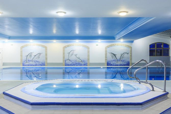 Piscine intérieure