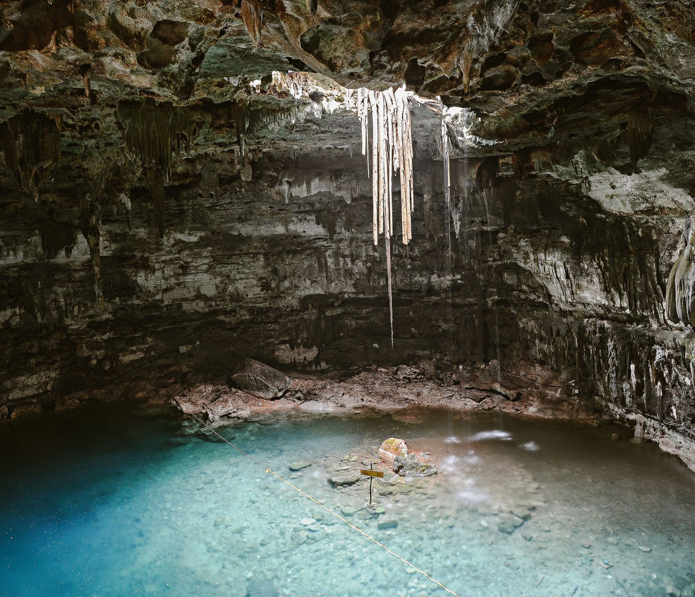 Das Tor der Unterwelt?