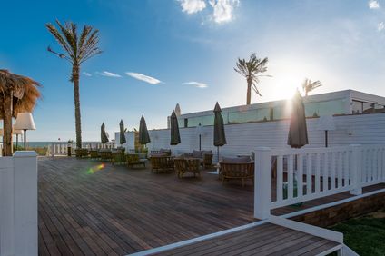 Cumeja Beach Club & Hotel