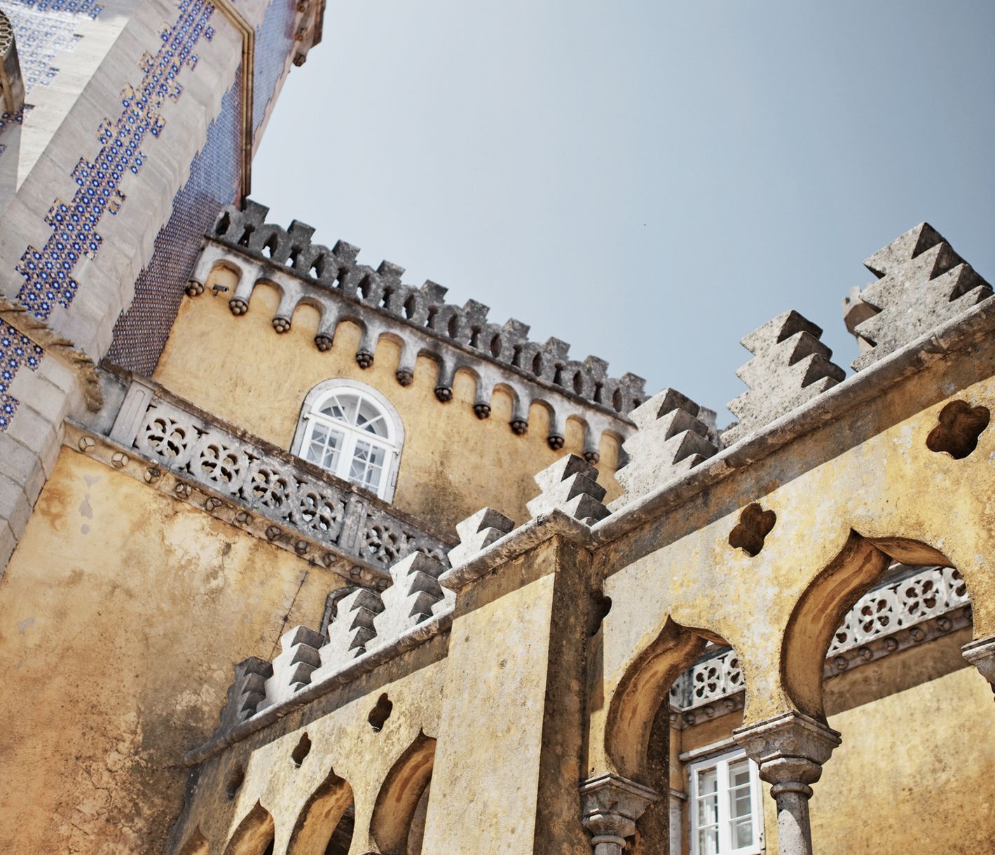 Die bunte Fassade des Palácio Nacional da Pena in Sintra