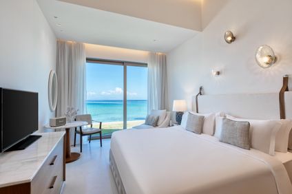 Pavilion Retreat Waterfront