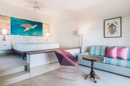 Junior Suite Pool Access