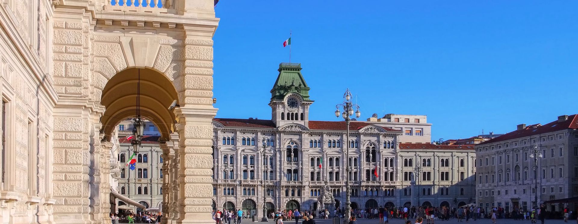 Piazza dell’Unità d’Italia mit Rathaus