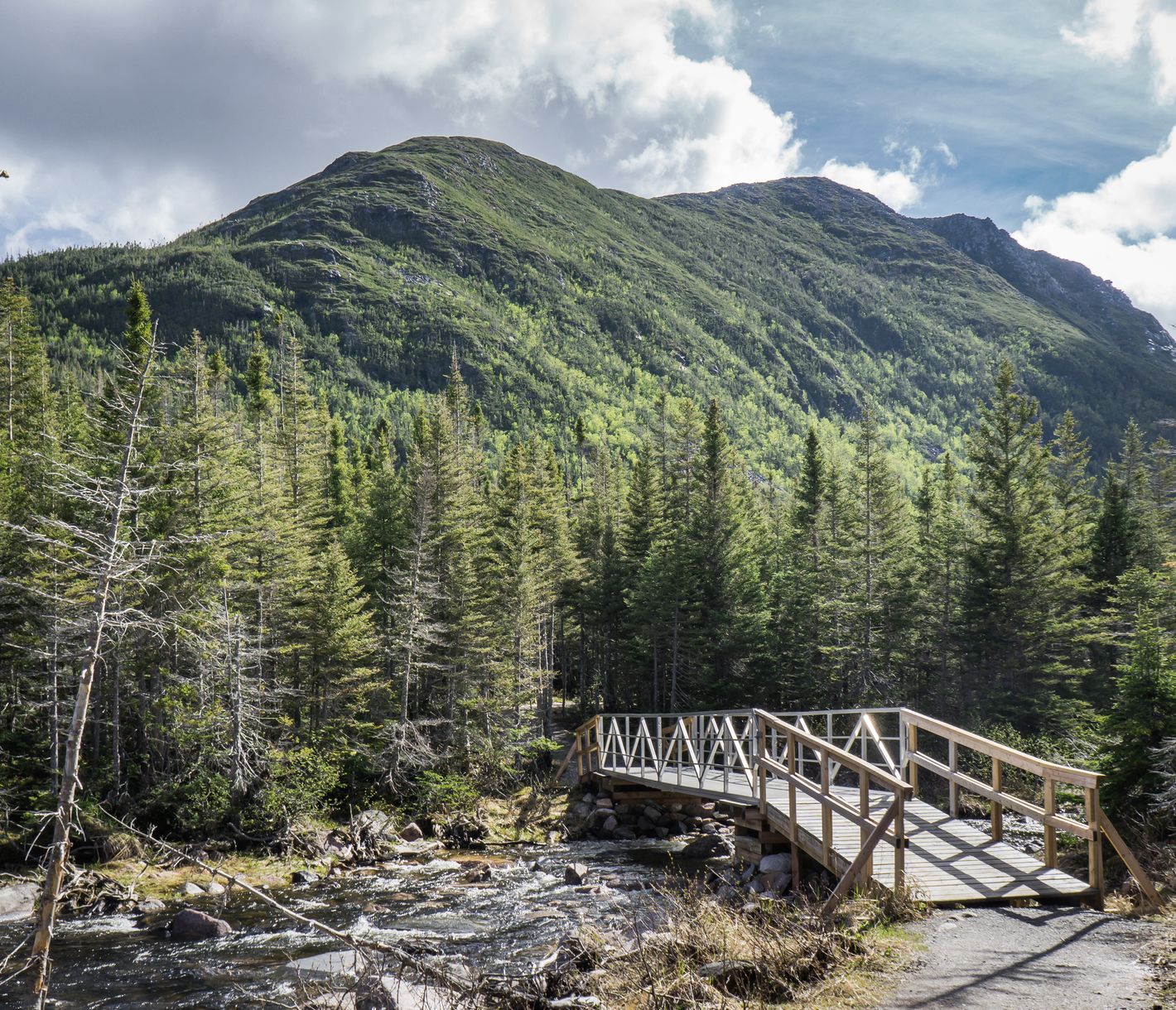 Après une belle randonnée, pause bienvenue au bord du lac aux Américains.