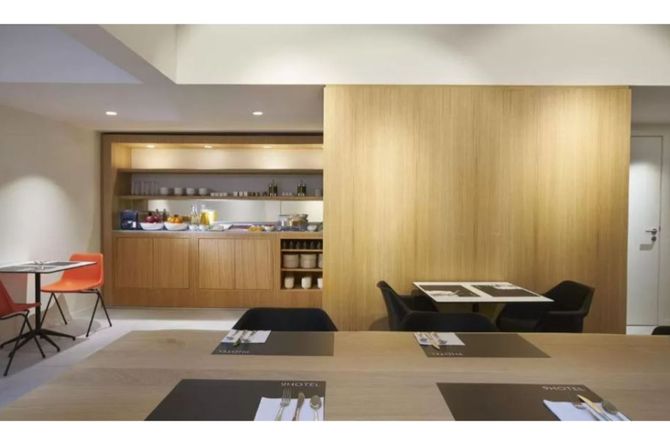 Salle de petit-déjeuner