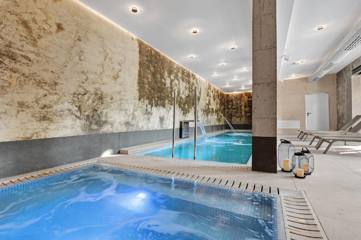 Piscine intérieure