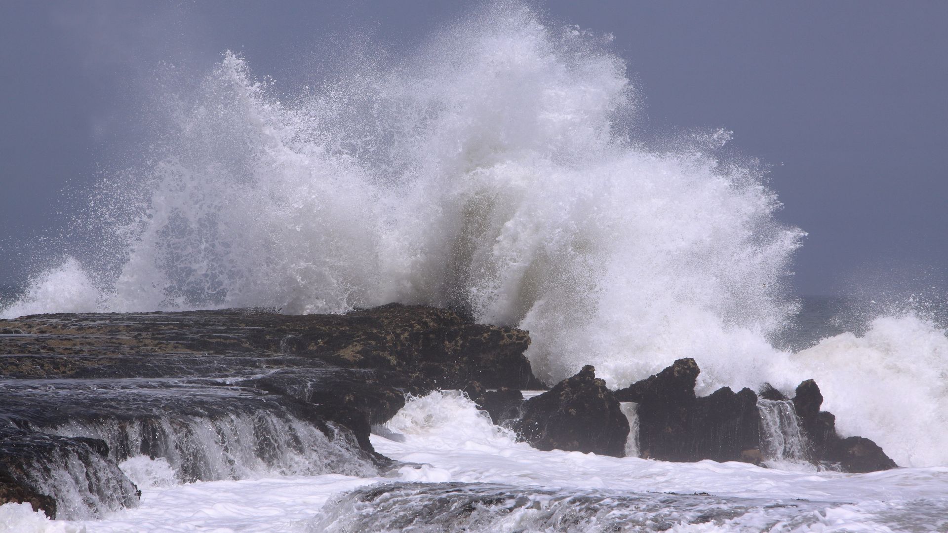 Oualidia, l'Atlantique sauvage face au lagon