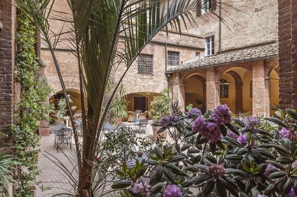 Il Chiostro del Carmine