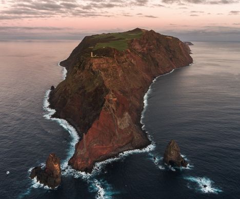 Westliches Ende von São Jorge – Leuchtturm von Rosais