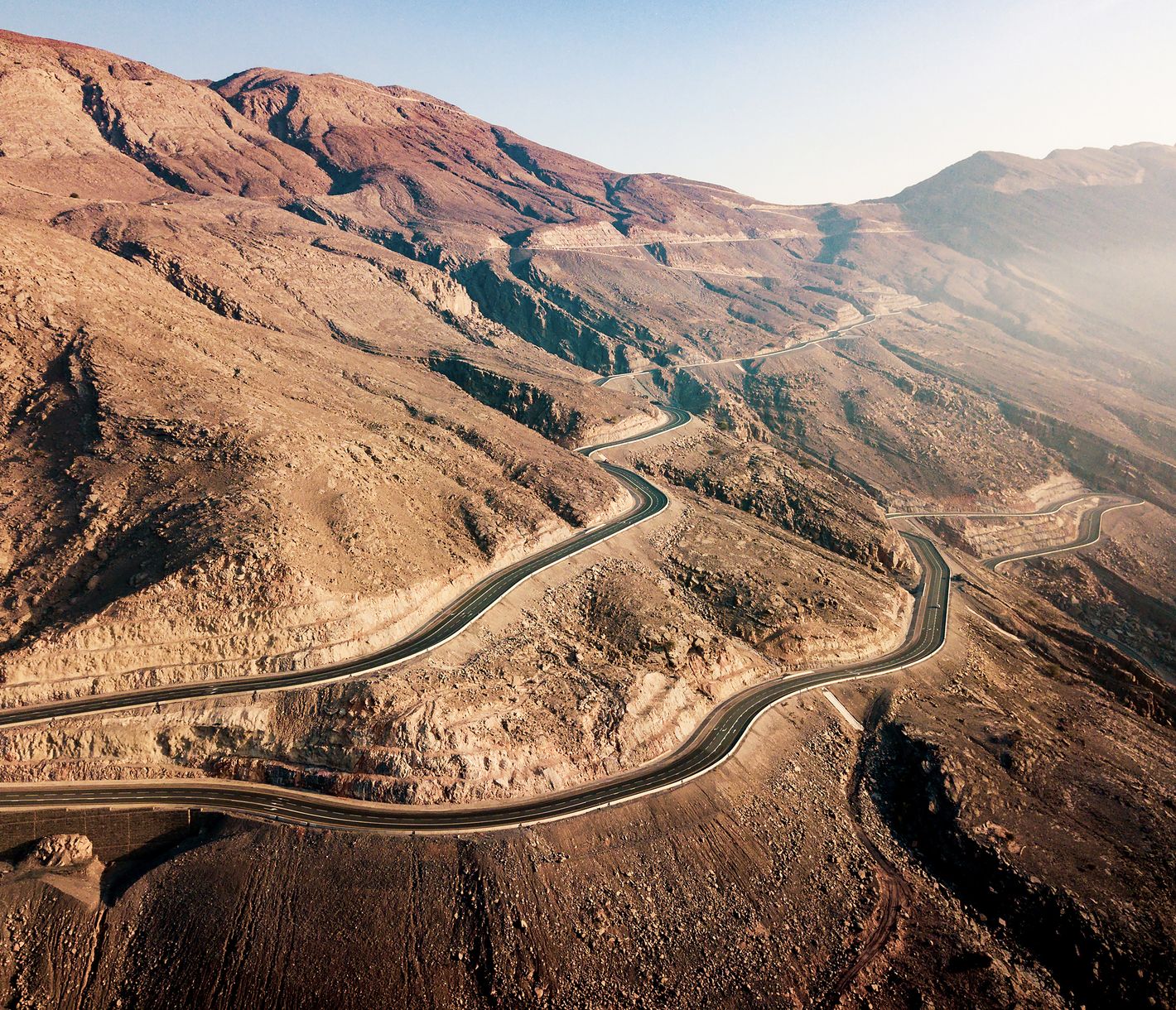 Serpentinenstrasse am Jebel Jais