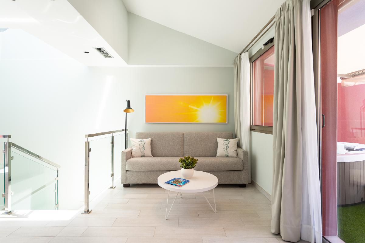Duplex-Appartement mit 2 Schlafzimmern und privatem Whirlpool