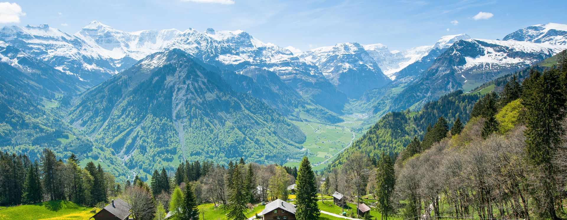 Ausblick von Braunwald im Frühling