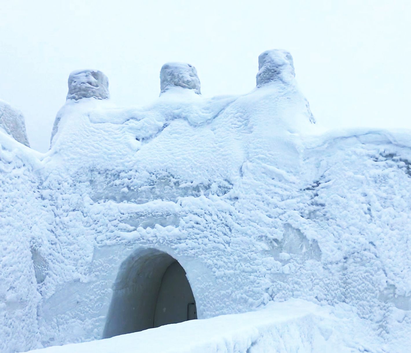 Le château de glace de Kemi, au bord du golfe botanique