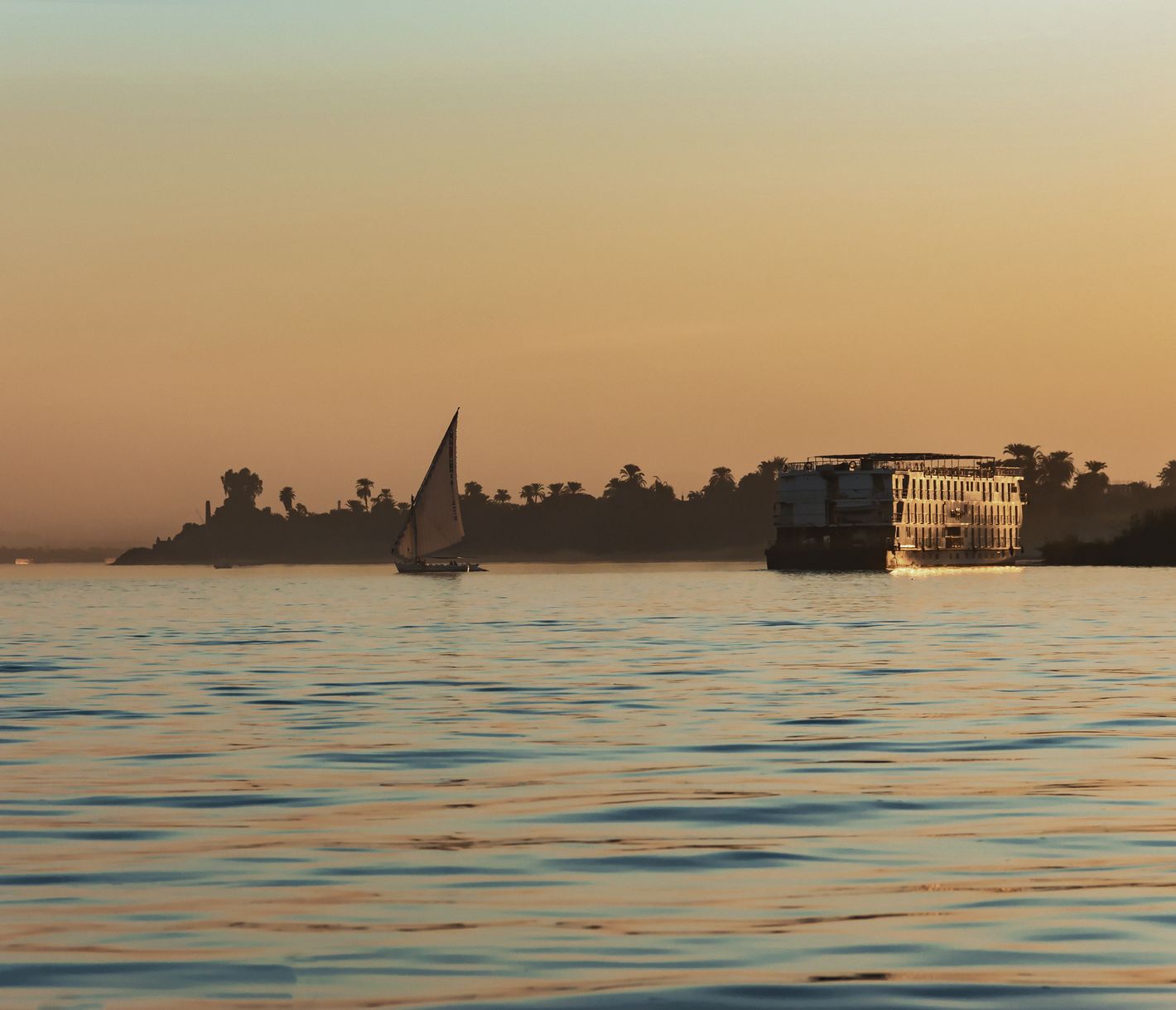 Zwei Welten auf einem Strom: Die Schiffe des Nils bei Luxor