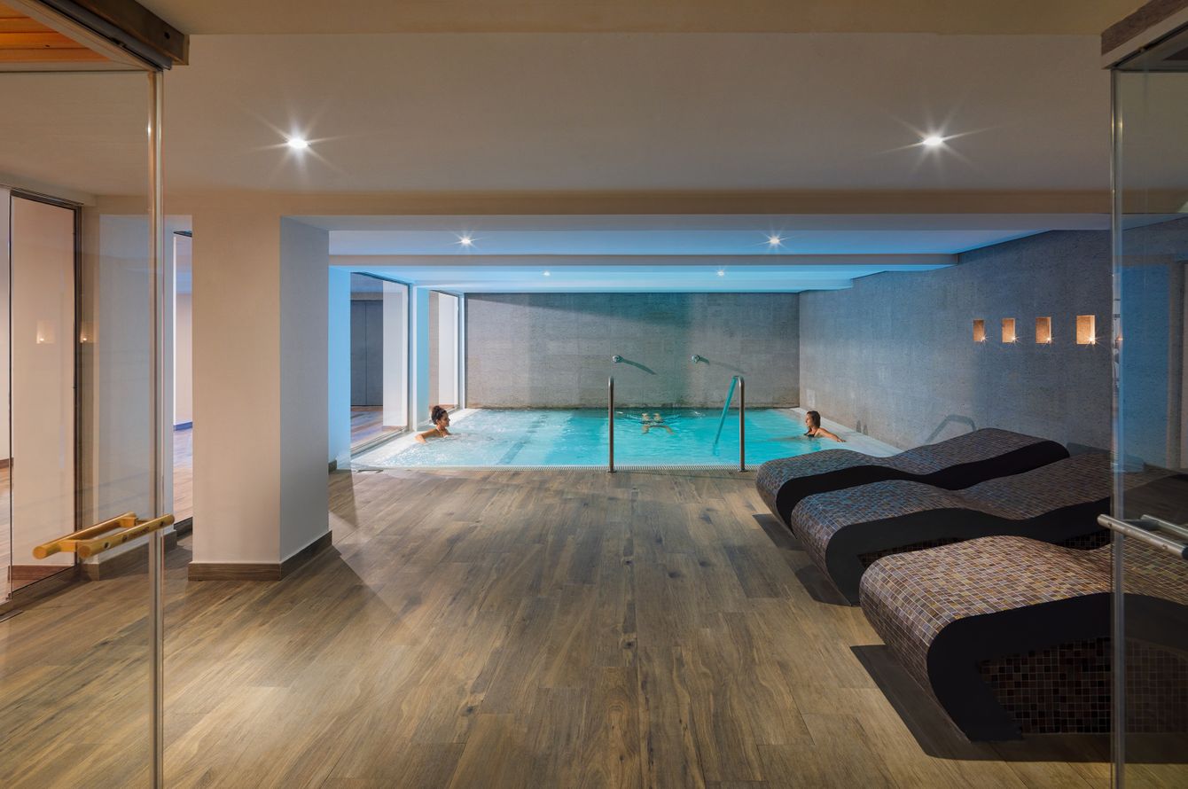 Piscine intérieure