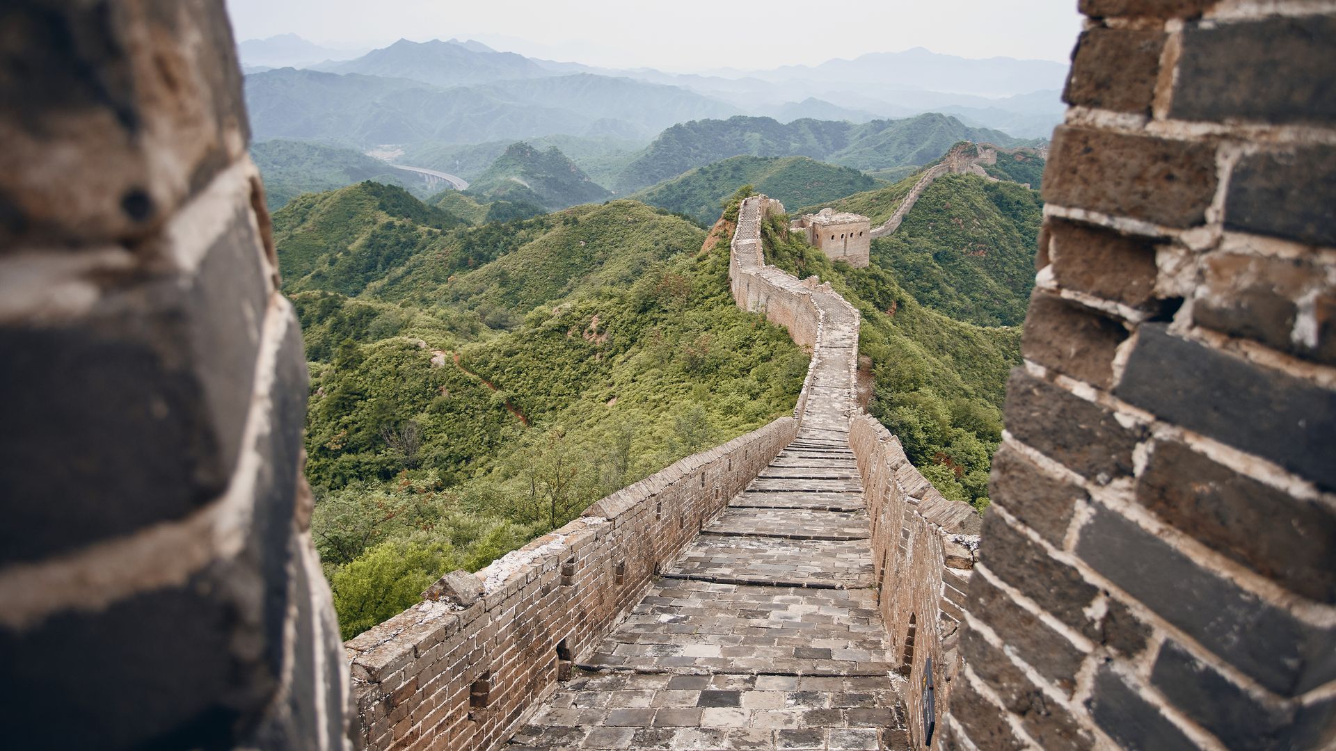Selon certaines rumeurs, la Grande Muraille de Chine serait même visible depuis la Lune.