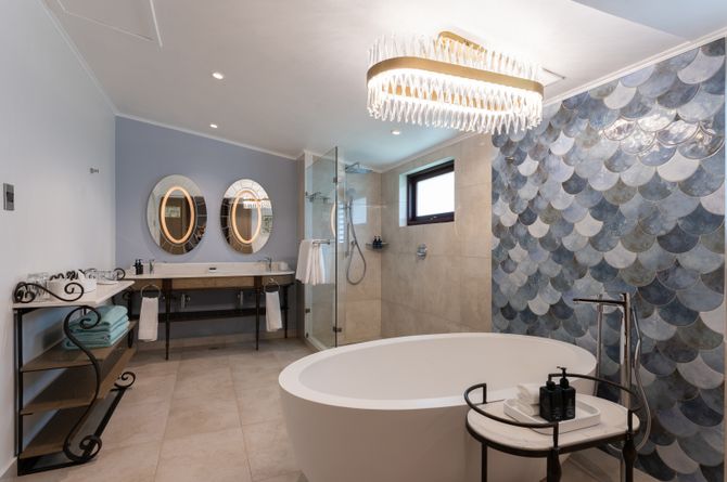 Salle de bain chambre double Deluxe