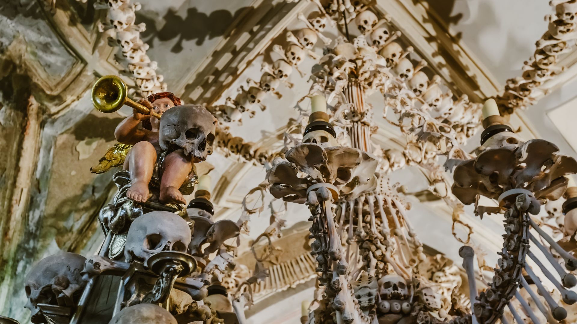 Die Kostnice oder Beinkirche ist eine der ungewöhnlichsten und beeindruckendsten Kirchen in Europa.