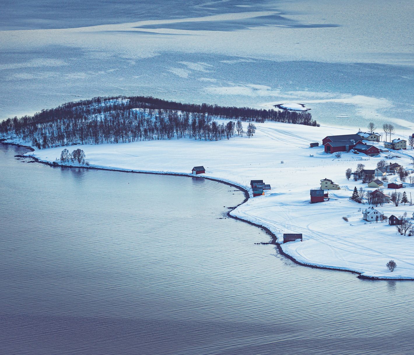 Finnsnes – eine kleine Stadt im Süden der Insel Senja