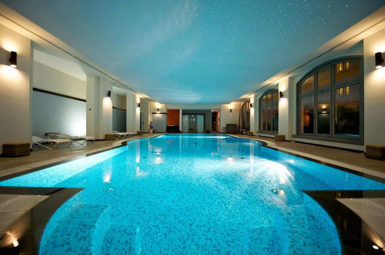 Piscine intérieure