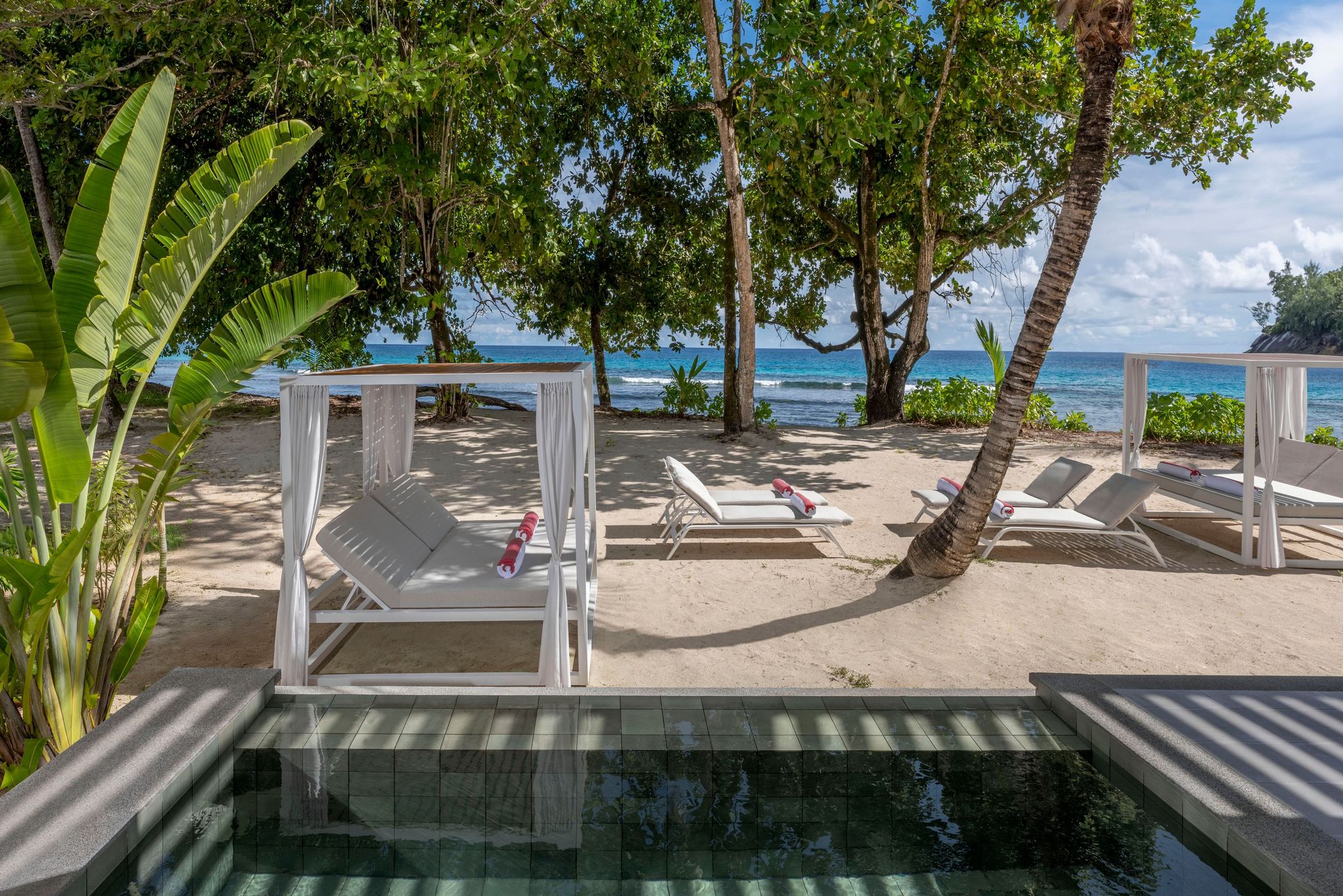 Premium Beach Access Pool Suite
