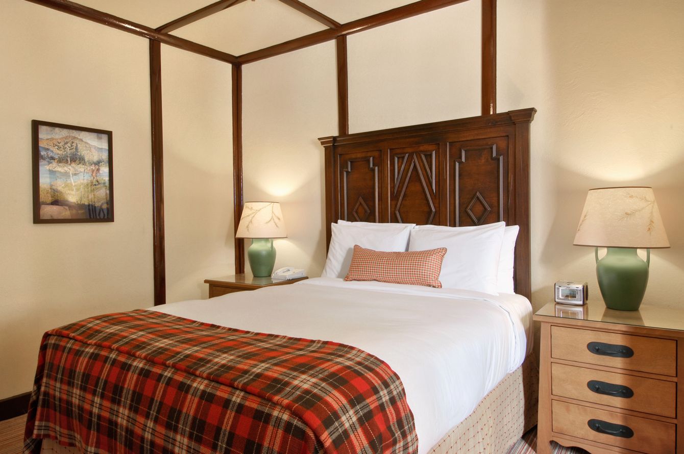 Fairmont Room 1 Queen