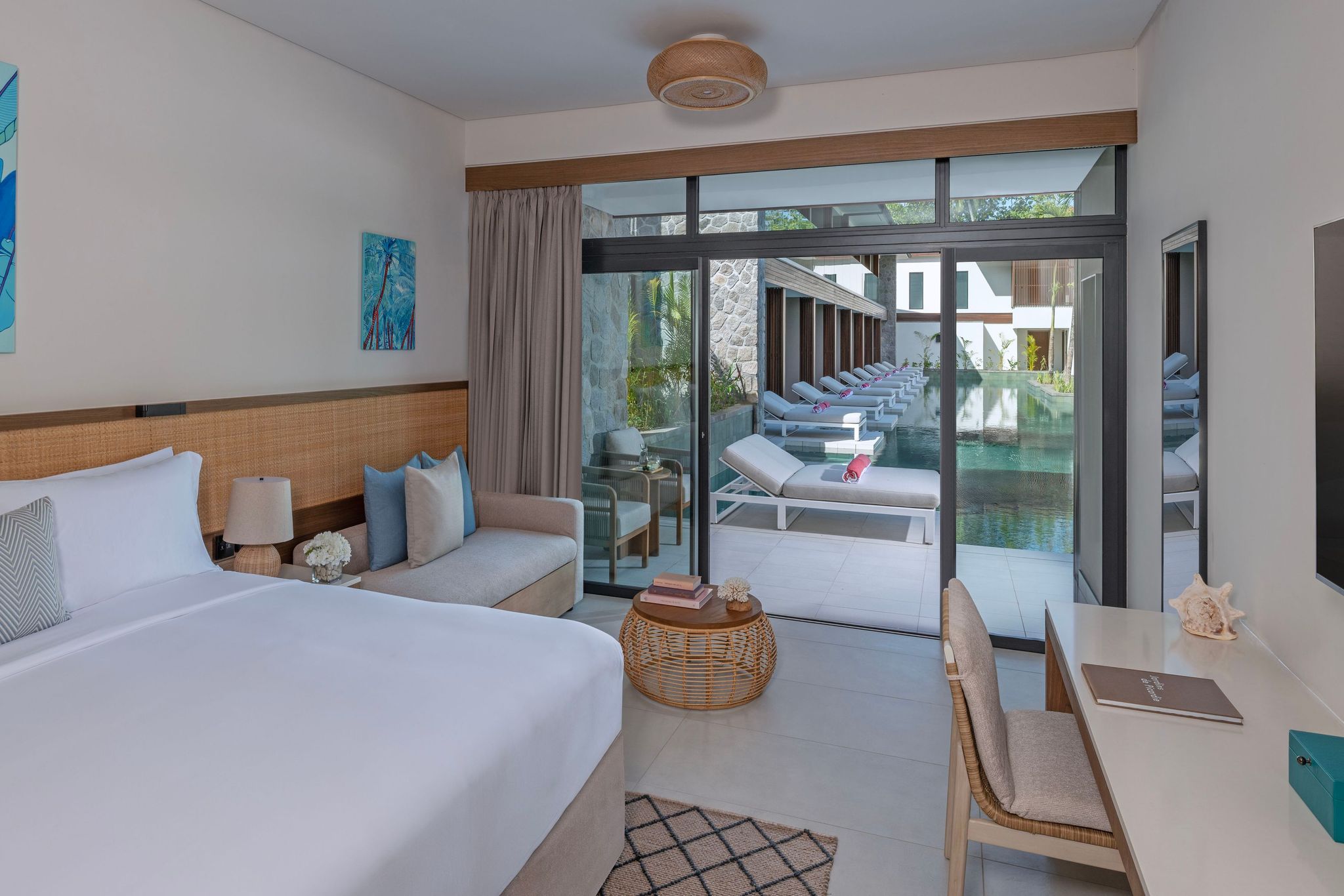 Premium Lagoon Access Zimmer