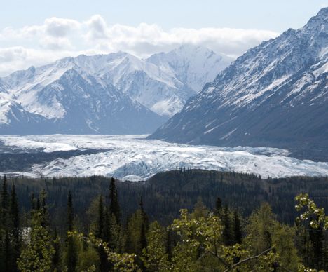 Sicht auf den Matanuska-Gletscher vom Highway aus