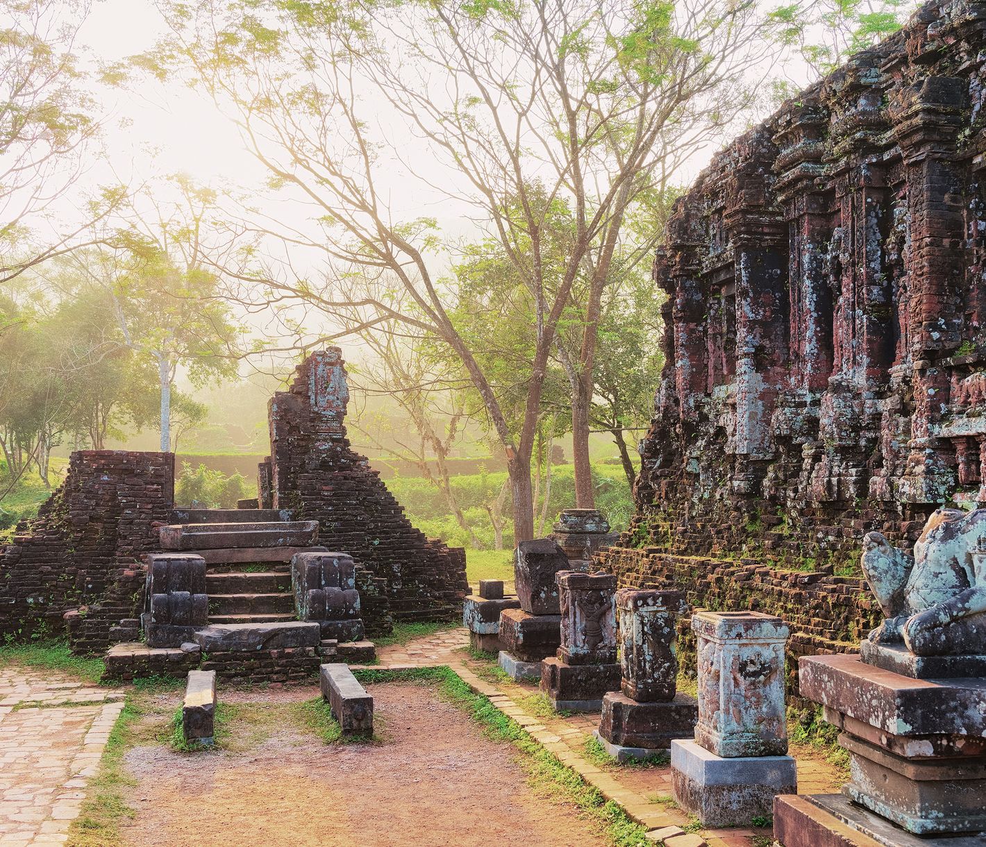 Im Landesinneren westlich von Hoi An befinden sich die Tempelstadt-Ruinen von My Son.