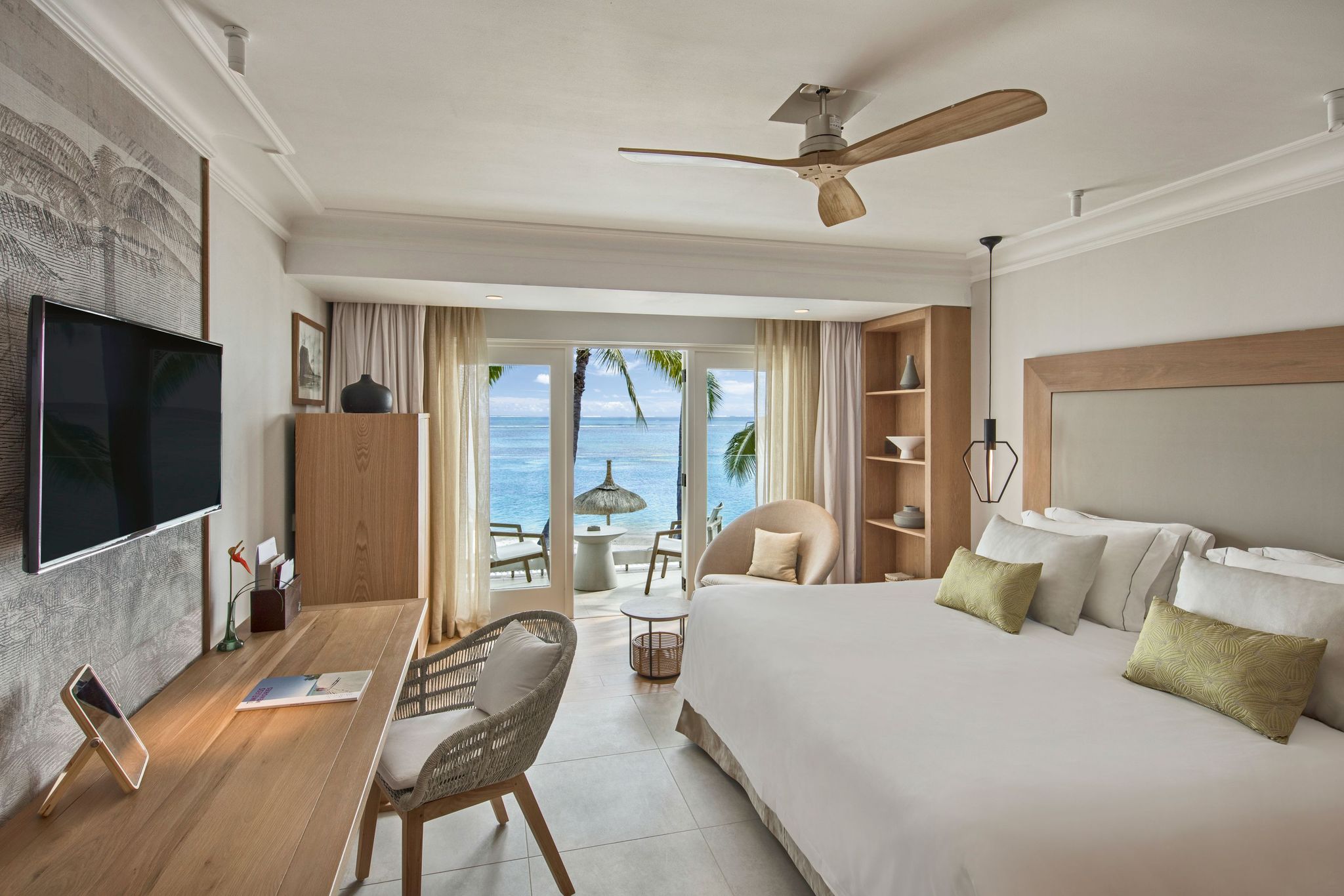 Deluxe Beach Front Zimmer
