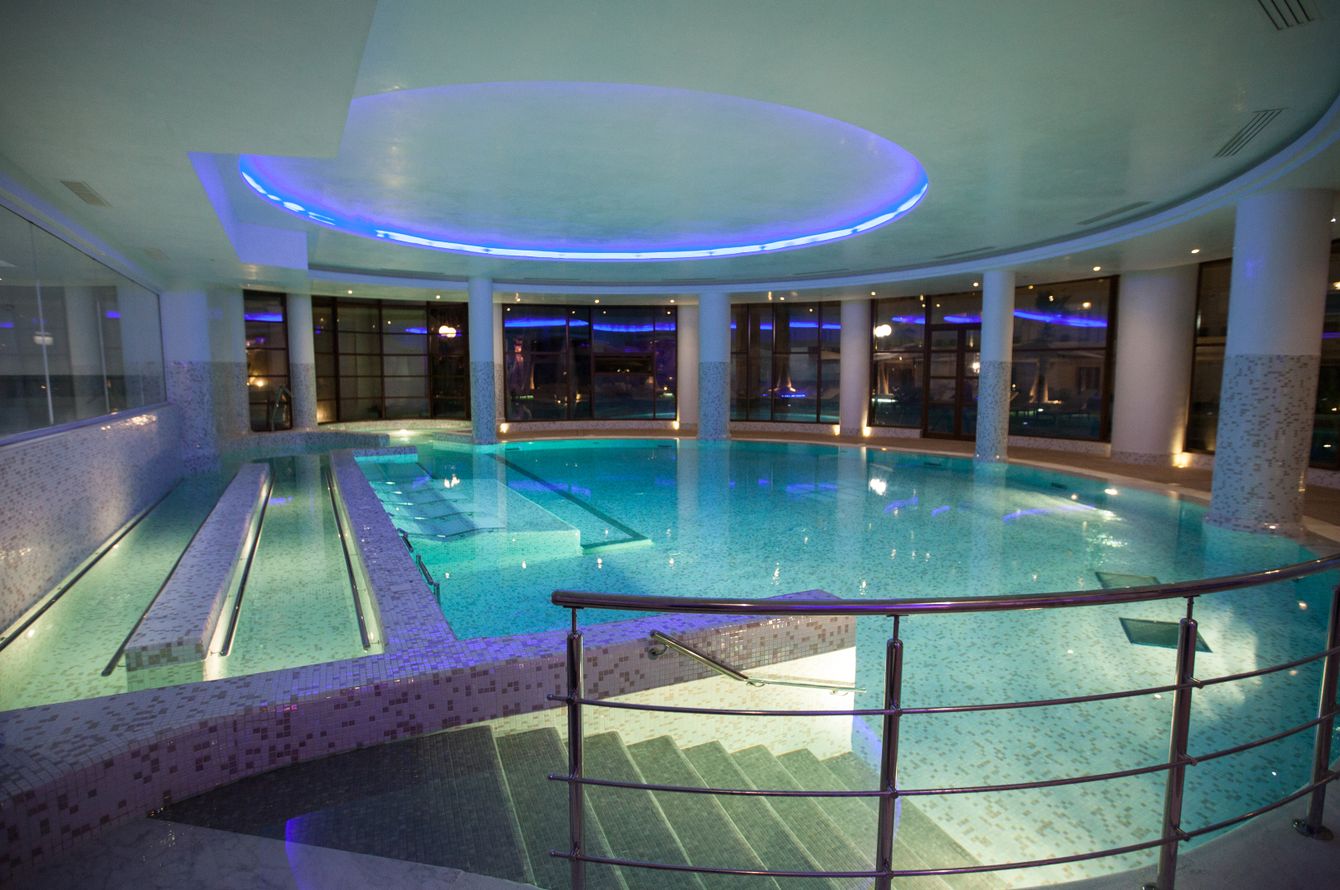 Piscine intérieure
