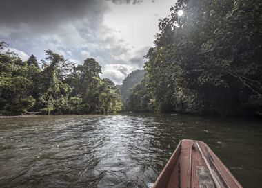 Auf dem Weg zu den Höhlen von Mulu