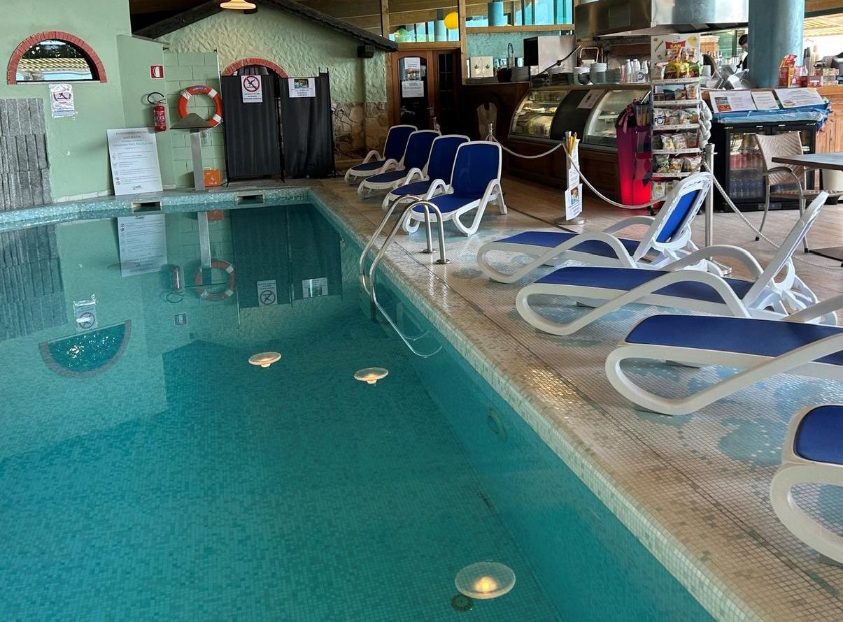Piscine intérieure
