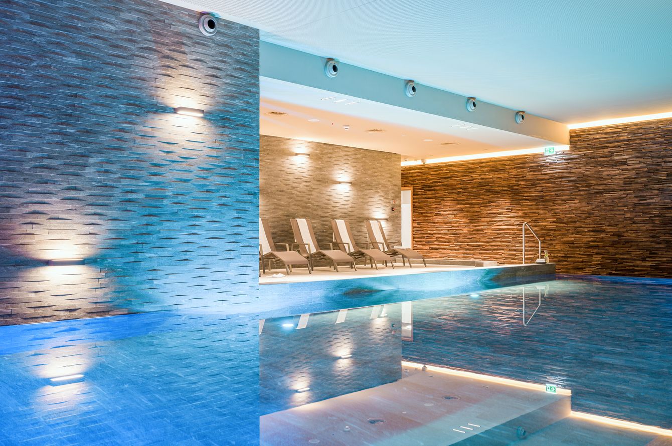 Piscine intérieure
